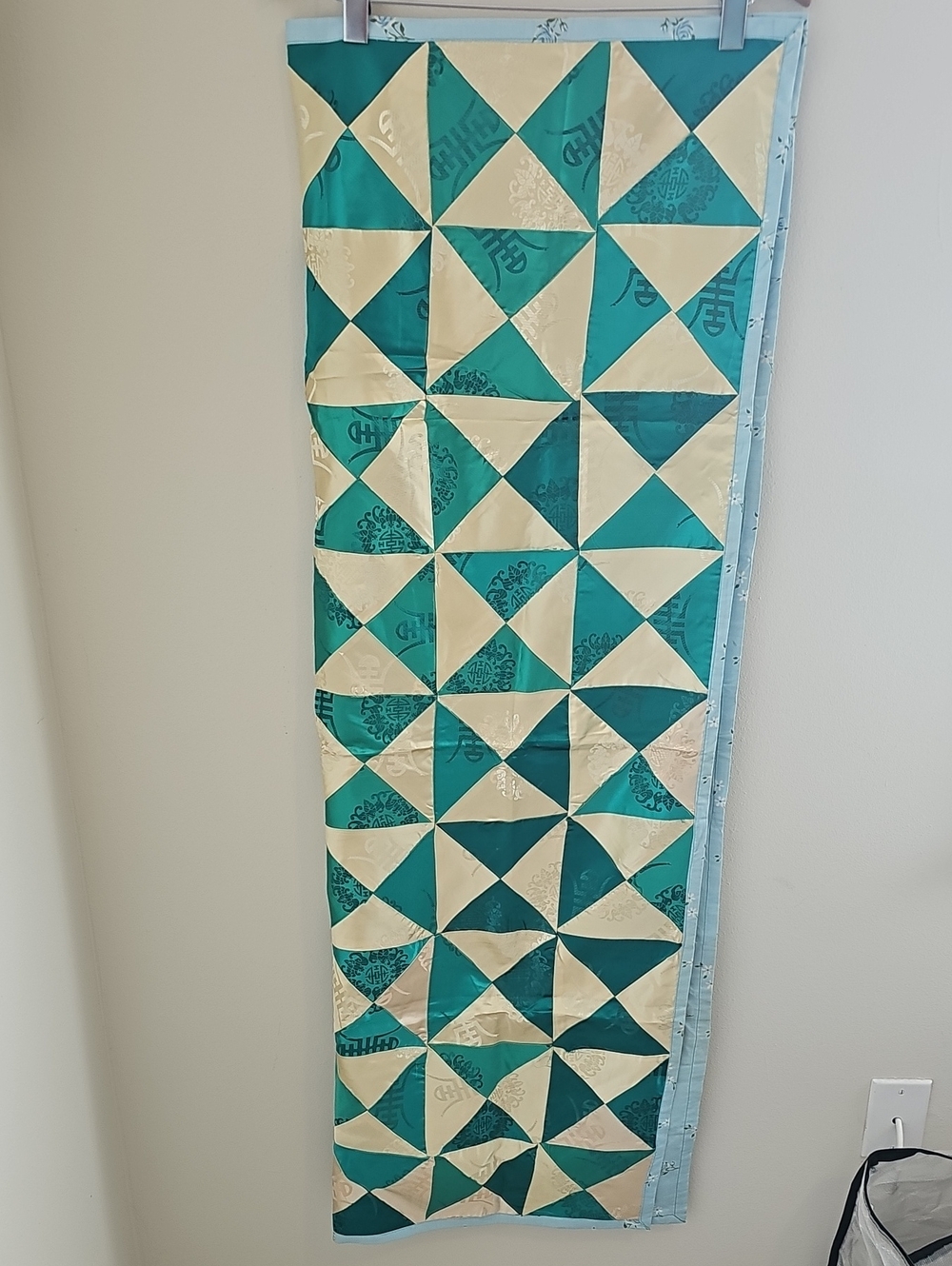 Kelly Green & Gold Asian Print Lap Quilt Patchwork. 50" X 33".